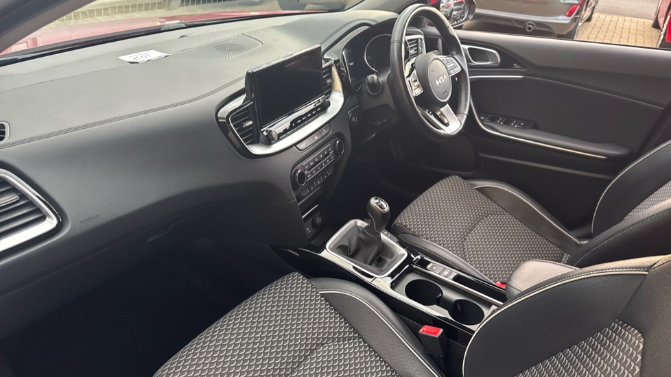 Kia Xceed 1.5T GDi ISG 3 5dr Petrol Hatchback - Image 9