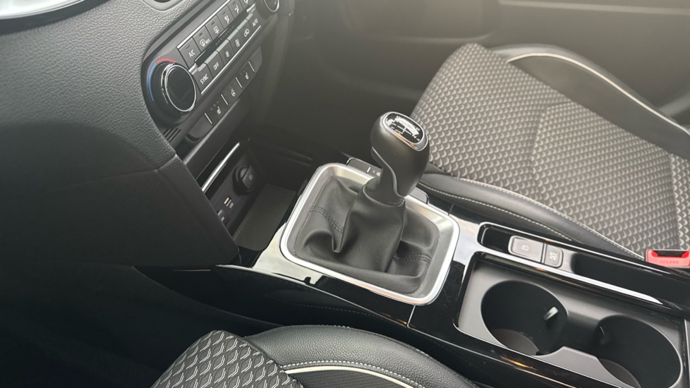 Kia Xceed 1.5T GDi ISG 3 5dr Petrol Hatchback - Image 13