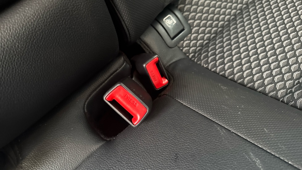Kia Xceed 1.5T GDi ISG 3 5dr Petrol Hatchback - Image 17