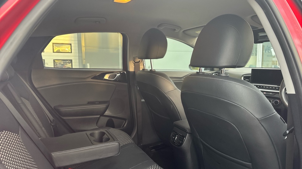 Kia Xceed 1.5T GDi ISG 3 5dr Petrol Hatchback - Image 37
