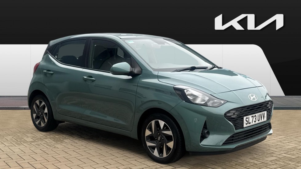 Hyundai i10 1.0 Advance 5dr Petrol Hatchback - Image 1