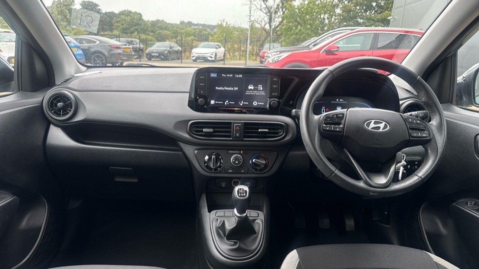 Hyundai i10 1.0 Advance 5dr Petrol Hatchback - Image 10