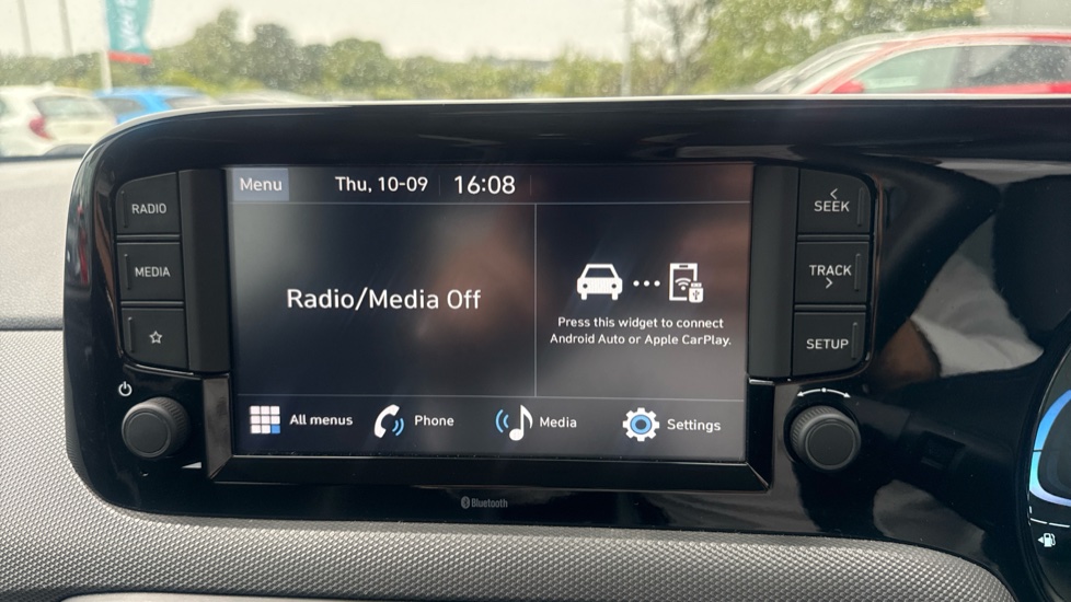 Hyundai i10 1.0 Advance 5dr Petrol Hatchback - Image 12