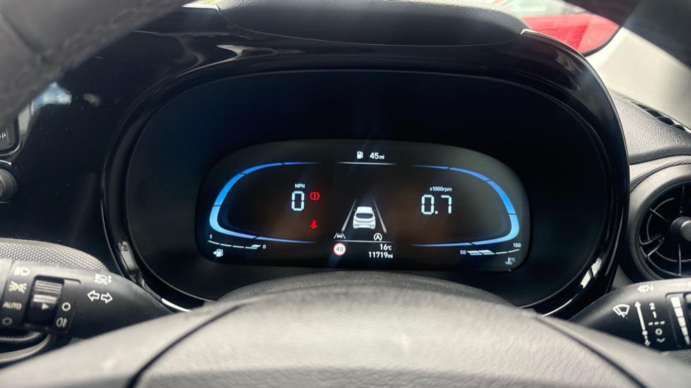 Hyundai i10 1.0 Advance 5dr Petrol Hatchback - Image 18