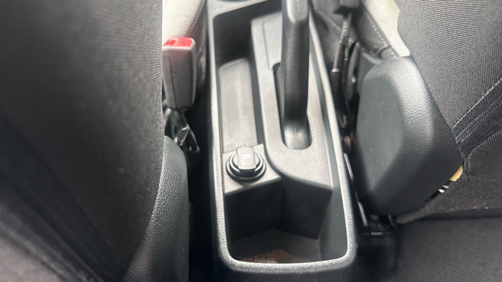 Hyundai i10 1.0 Advance 5dr Petrol Hatchback - Image 28