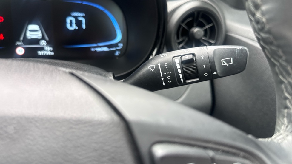 Hyundai i10 1.0 Advance 5dr Petrol Hatchback - Image 34
