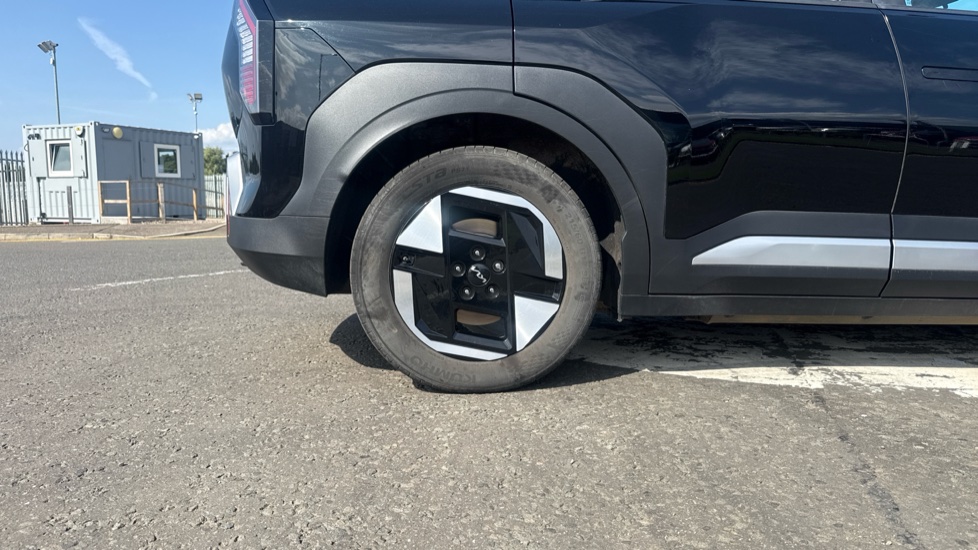 Kia EV3 150kW Air 81.4kWh 5dr Auto Electric Estate - Image 7