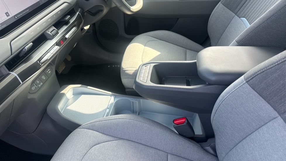 Kia EV3 150kW Air 81.4kWh 5dr Auto Electric Estate - Image 13