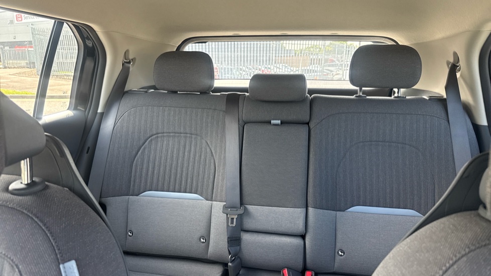 Kia EV3 150kW Air 81.4kWh 5dr Auto Electric Estate - Image 15