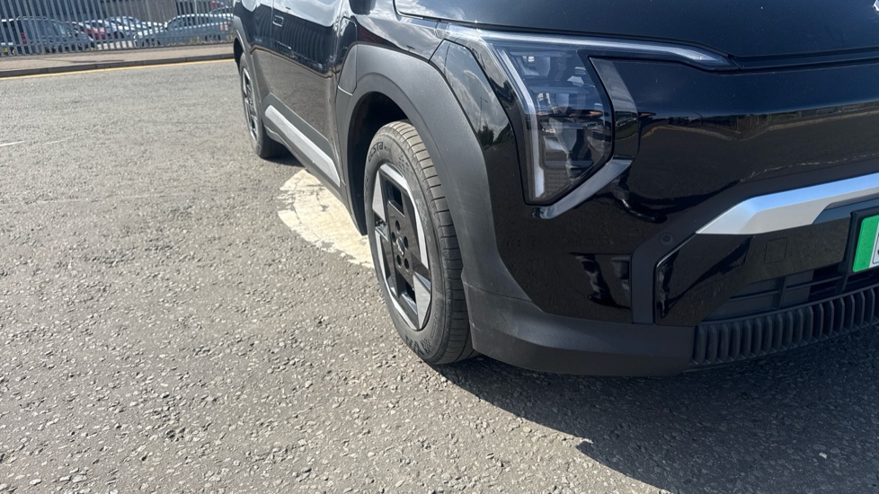 Kia EV3 150kW Air 81.4kWh 5dr Auto Electric Estate - Image 27