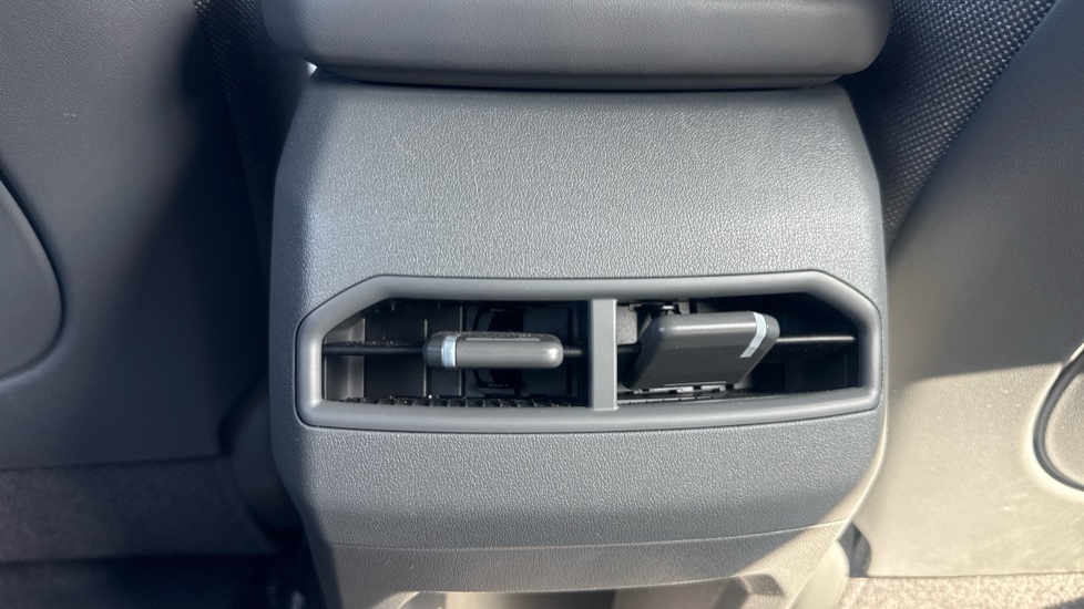 Kia EV3 150kW Air 81.4kWh 5dr Auto Electric Estate - Image 29