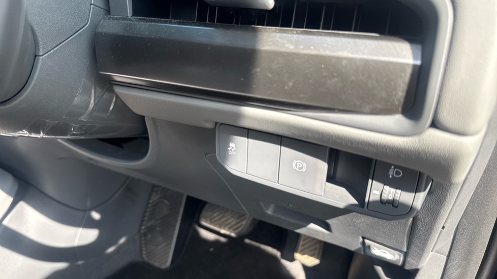 Kia EV3 150kW Air 81.4kWh 5dr Auto Electric Estate - Image 37