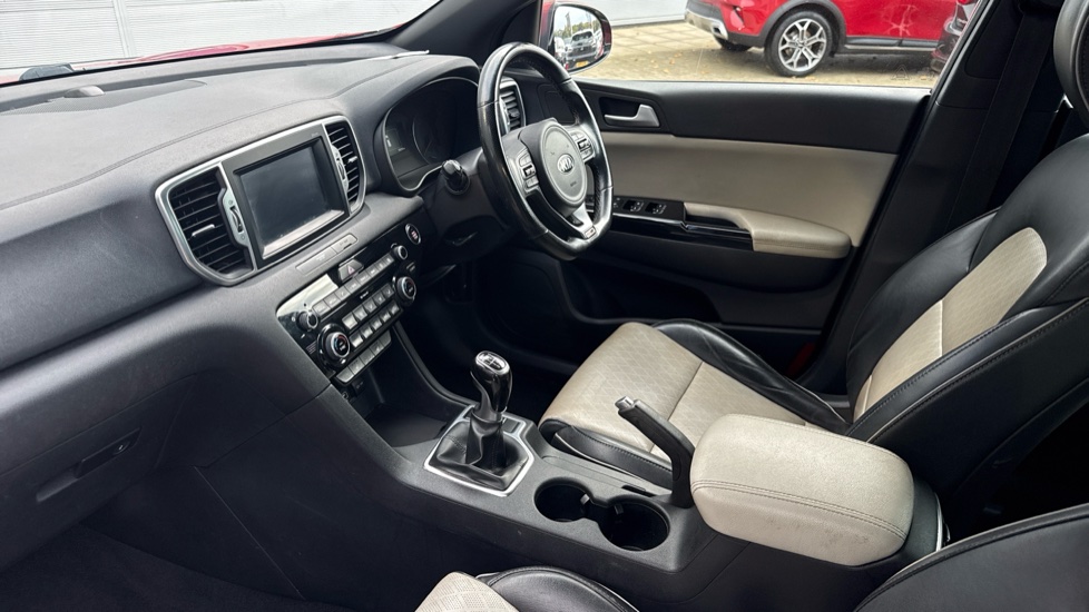 Kia Sportage 1.6T GDi GT-Line 5dr [AWD] Petrol Estate - Image 9