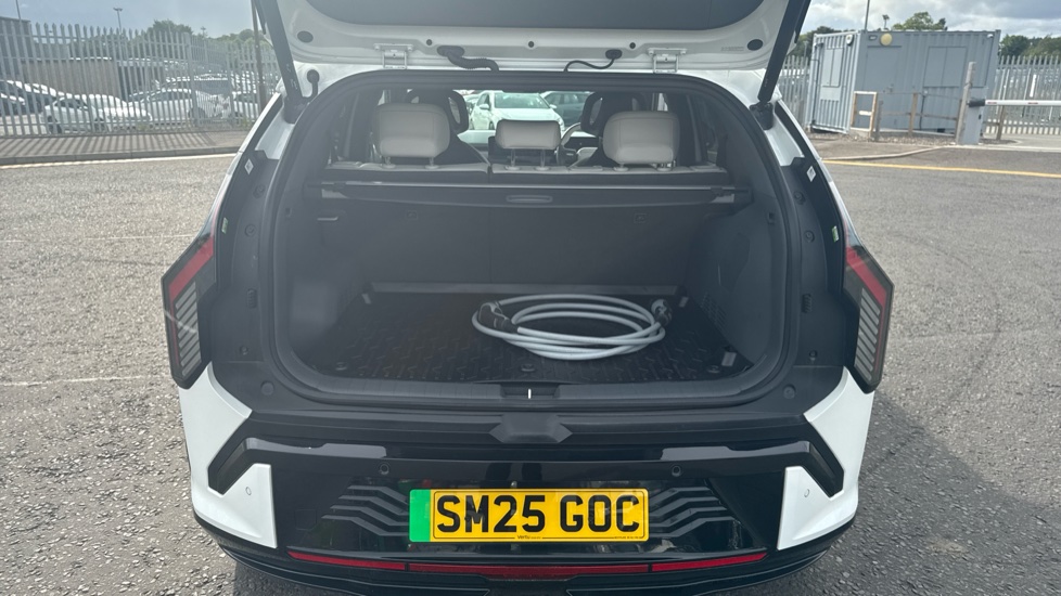 Kia EV3 150kW GT-Line S 81.4kWh 5dr Auto Electric Estate - Image 4