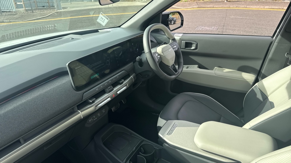 Kia EV3 150kW GT-Line S 81.4kWh 5dr Auto Electric Estate - Image 9