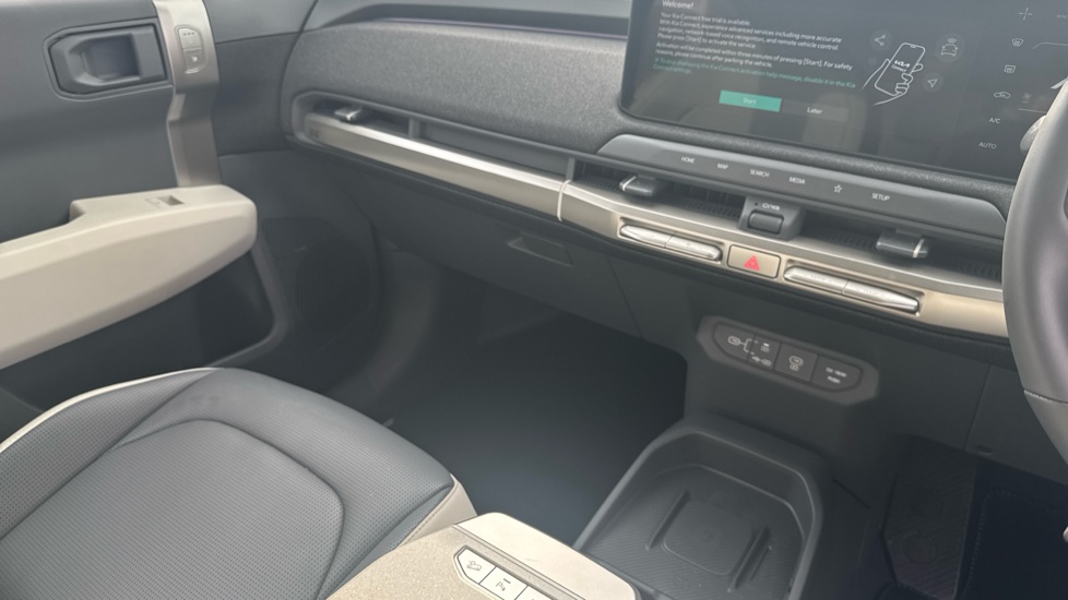 Kia EV3 150kW GT-Line S 81.4kWh 5dr Auto Electric Estate - Image 14