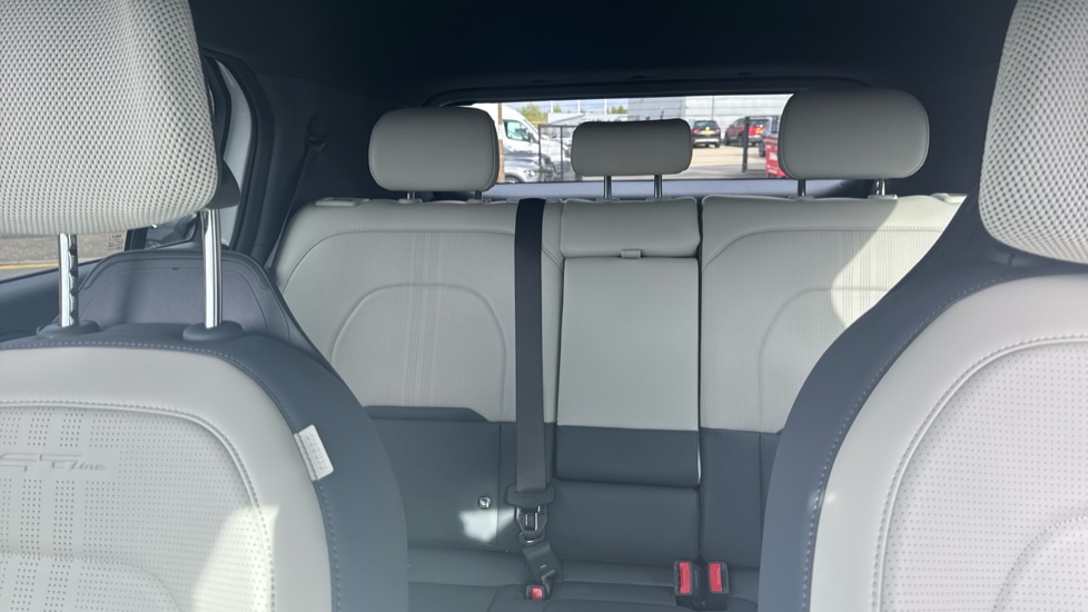 Kia EV3 150kW GT-Line S 81.4kWh 5dr Auto Electric Estate - Image 15
