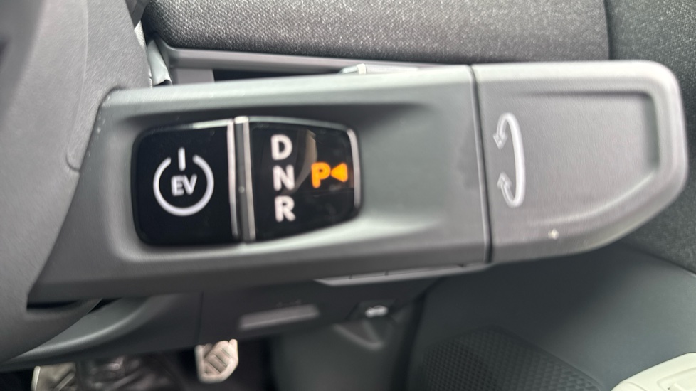 Kia EV3 150kW GT-Line S 81.4kWh 5dr Auto Electric Estate - Image 31
