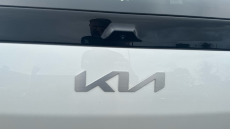 Kia EV3 150kW GT-Line S 81.4kWh 5dr Auto Electric Estate - Image 37