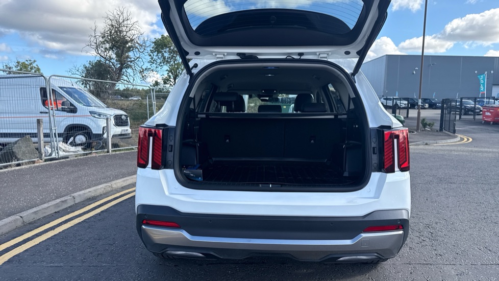Kia Sorento 1.6 T-GDi HEV Evolve 5dr Auto Hybrid Station Wagon - Image 4