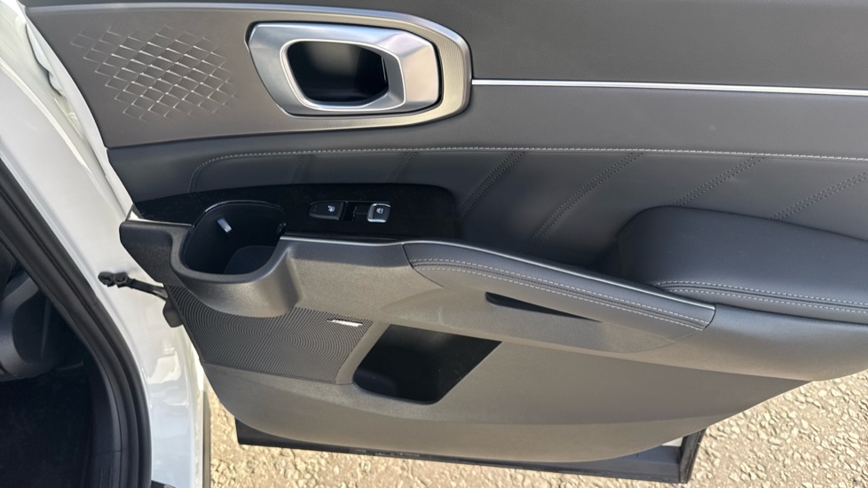Kia Sorento 1.6 T-GDi HEV Evolve 5dr Auto Hybrid Station Wagon - Image 31