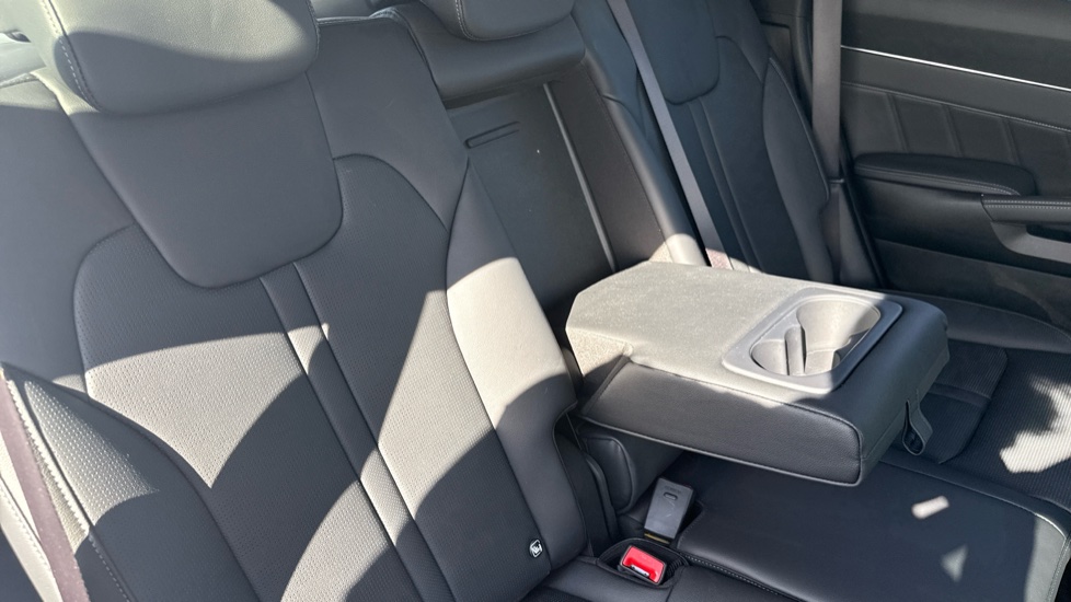 Kia Sorento 1.6 T-GDi HEV Evolve 5dr Auto Hybrid Station Wagon - Image 33