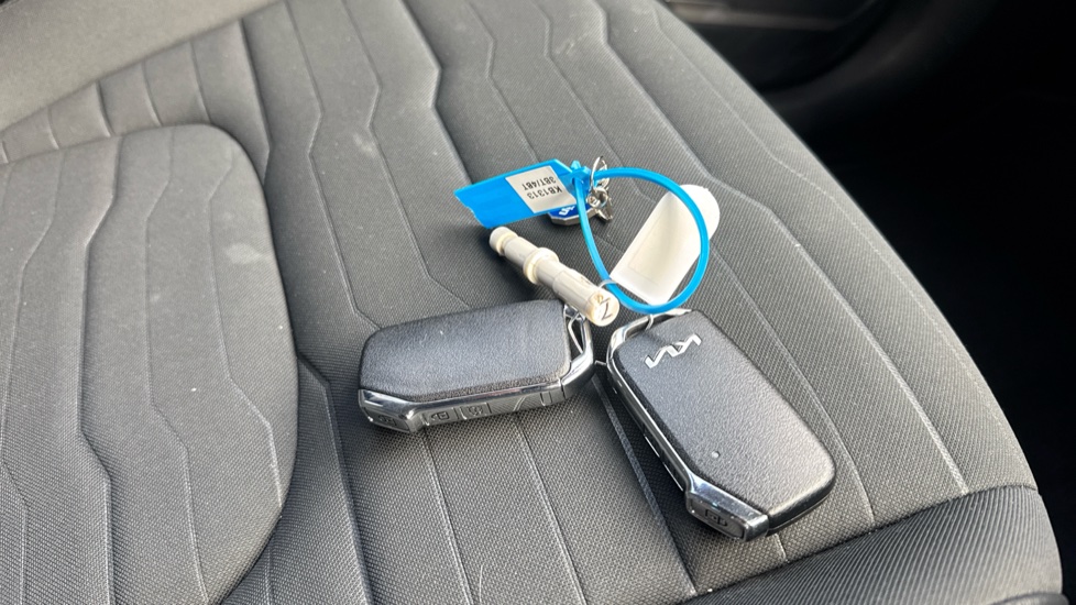 Kia Sportage 1.6T GDi HEV 3 5dr Auto Hybrid Estate - Image 20