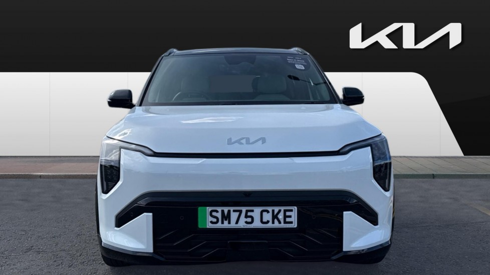 Kia EV3 150kW GT-Line S 81.4kWh 5dr Auto Electric Estate - Image 3