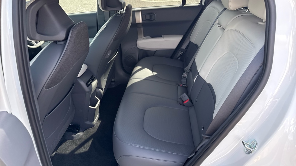 Kia EV3 150kW GT-Line S 81.4kWh 5dr Auto Electric Estate - Image 16
