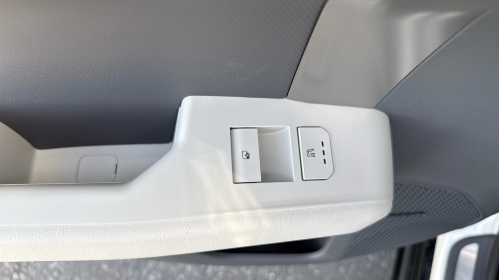 Kia EV3 150kW GT-Line S 81.4kWh 5dr Auto Electric Estate - Image 36