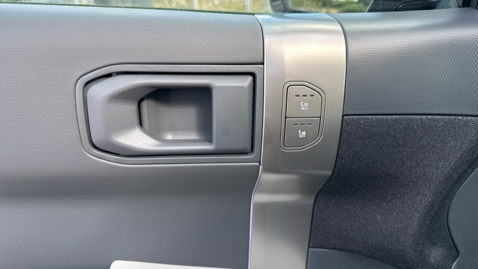 Kia EV3 150kW GT-Line S 81.4kWh 5dr Auto Electric Estate - Image 38