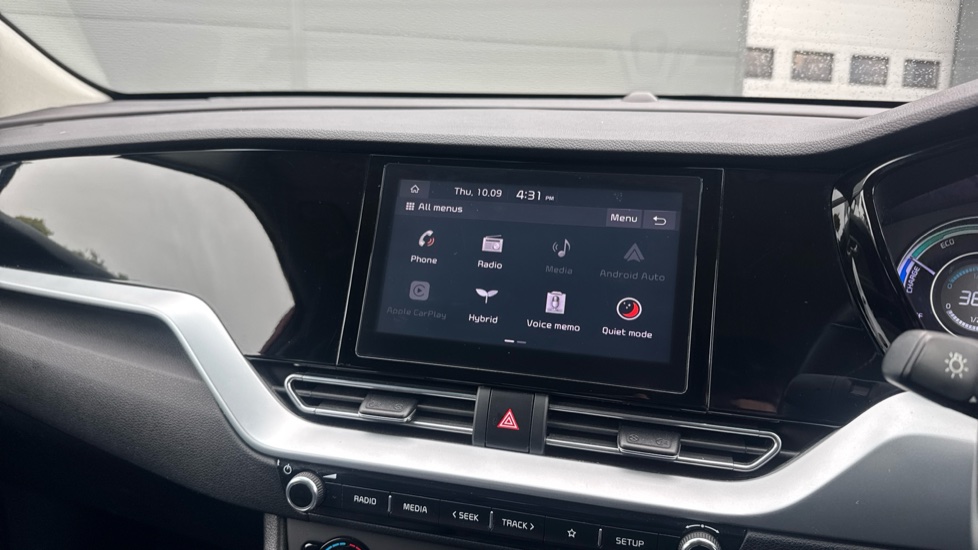 Kia Niro 1.6 GDi Hybrid 2 5dr DCT Hybrid Estate - Image 12