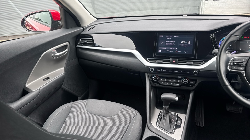 Kia Niro 1.6 GDi Hybrid 2 5dr DCT Hybrid Estate - Image 14