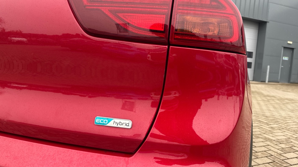 Kia Niro 1.6 GDi Hybrid 2 5dr DCT Hybrid Estate - Image 23