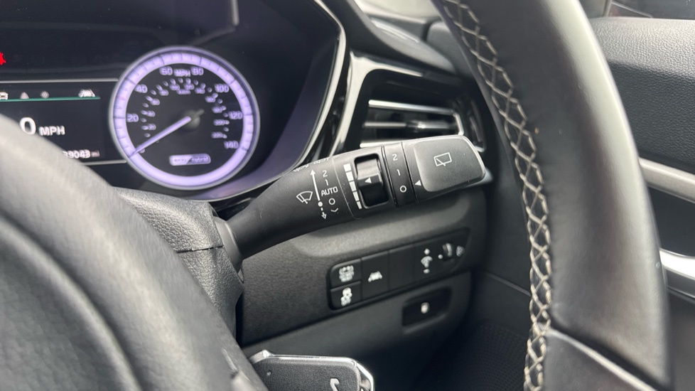 Kia Niro 1.6 GDi Hybrid 2 5dr DCT Hybrid Estate - Image 32