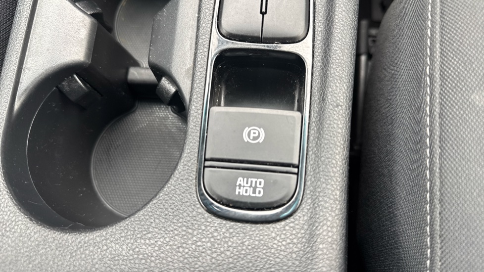 Kia Niro 1.6 GDi Hybrid 2 5dr DCT Hybrid Estate - Image 39