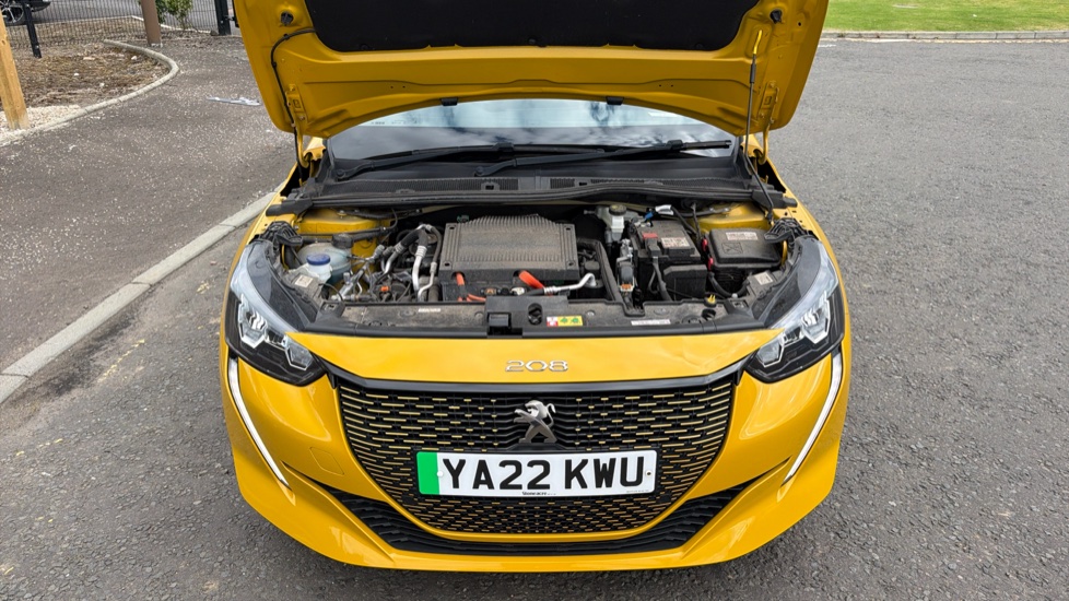 Peugeot 208 100kW Allure Premium 50kWh 5dr Auto Electric Hatchback - Image 8
