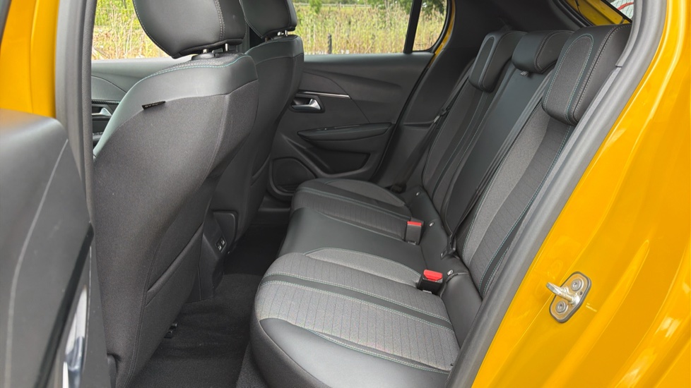 Peugeot 208 100kW Allure Premium 50kWh 5dr Auto Electric Hatchback - Image 16
