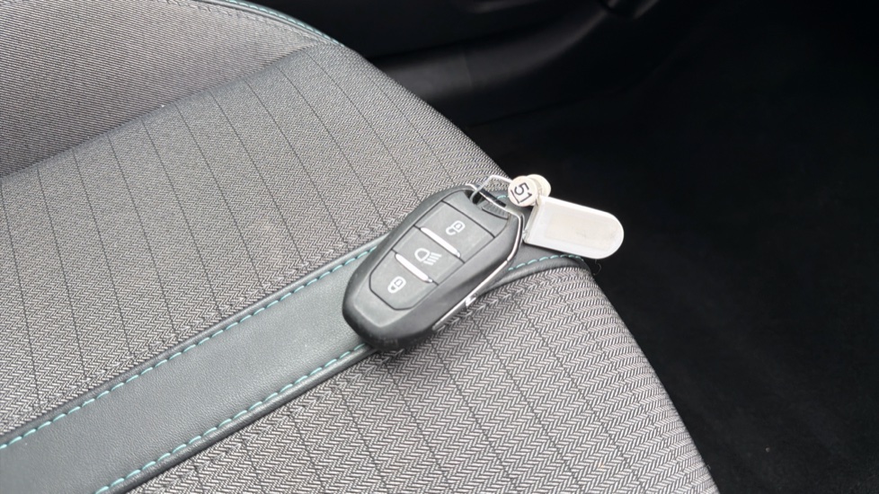 Peugeot 208 100kW Allure Premium 50kWh 5dr Auto Electric Hatchback - Image 20