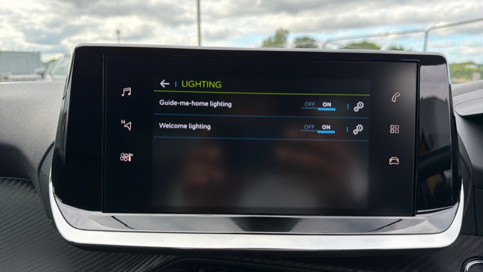Peugeot 208 100kW Allure Premium 50kWh 5dr Auto Electric Hatchback - Image 28