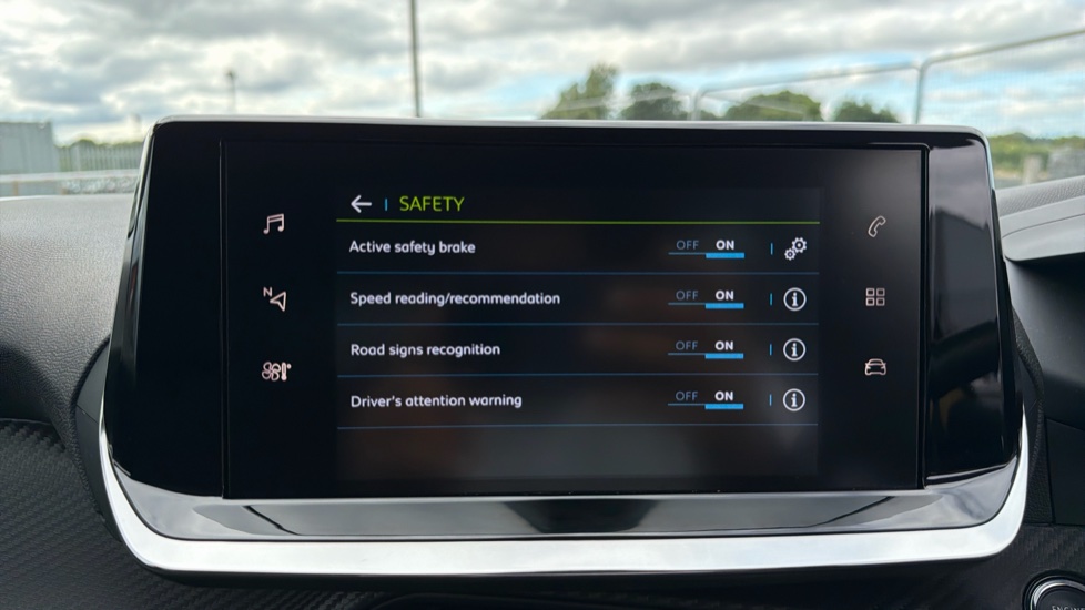 Peugeot 208 100kW Allure Premium 50kWh 5dr Auto Electric Hatchback - Image 30