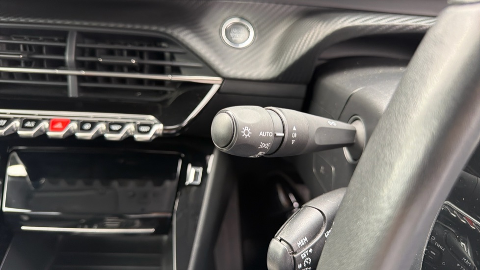 Peugeot 208 100kW Allure Premium 50kWh 5dr Auto Electric Hatchback - Image 42