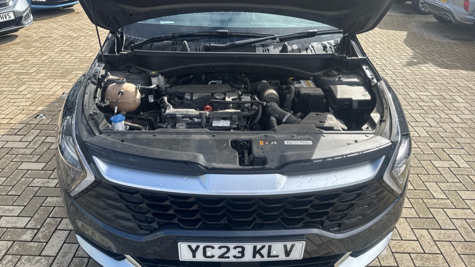 Kia Sportage 1.6T GDi ISG 2 5dr Petrol Estate - Image 8