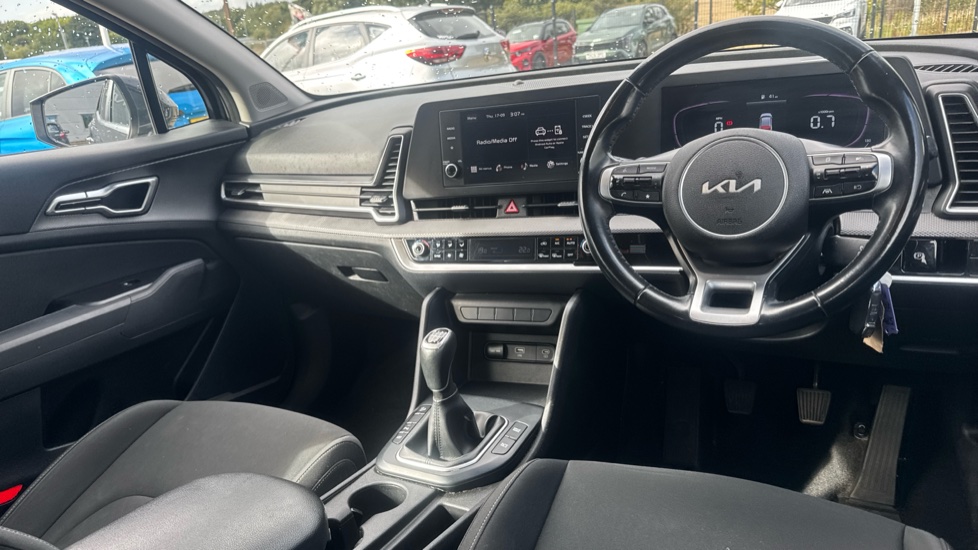 Kia Sportage 1.6T GDi ISG 2 5dr Petrol Estate - Image 11