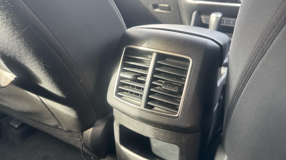 Kia Sportage 1.6T GDi ISG 2 5dr Petrol Estate - Image 25