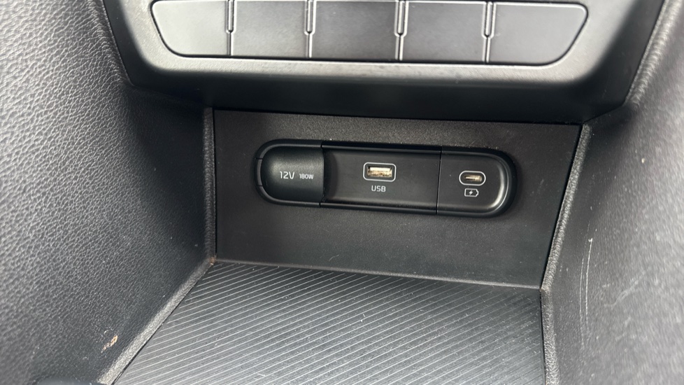 Kia Sportage 1.6T GDi ISG 2 5dr Petrol Estate - Image 42