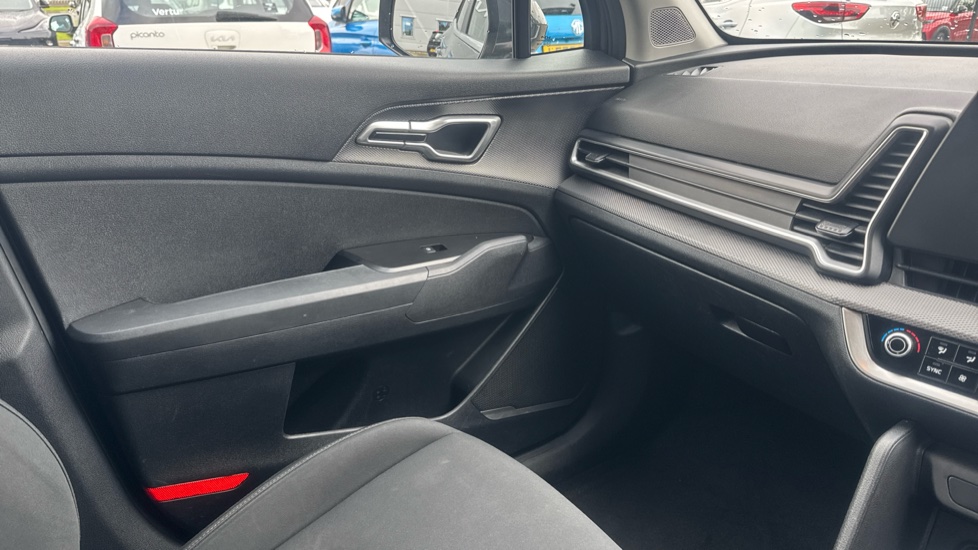 Kia Sportage 1.6T GDi ISG 2 5dr Petrol Estate - Image 45