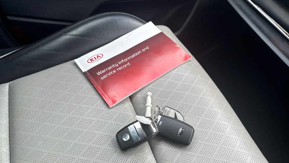 Kia Sportage 1.6T GDi GT-Line S 5dr DCT Auto [AWD] Petrol Estate - Image 19