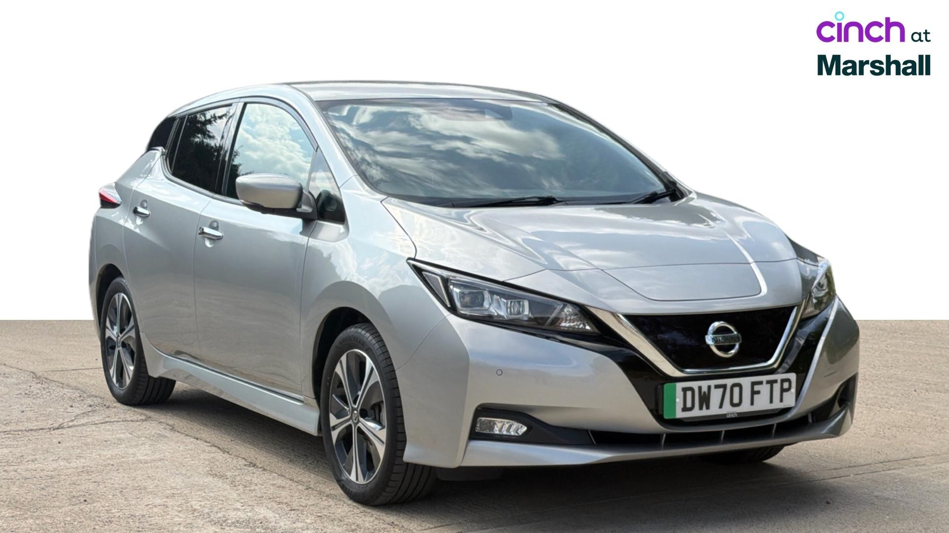 Nissan Leaf listing photo