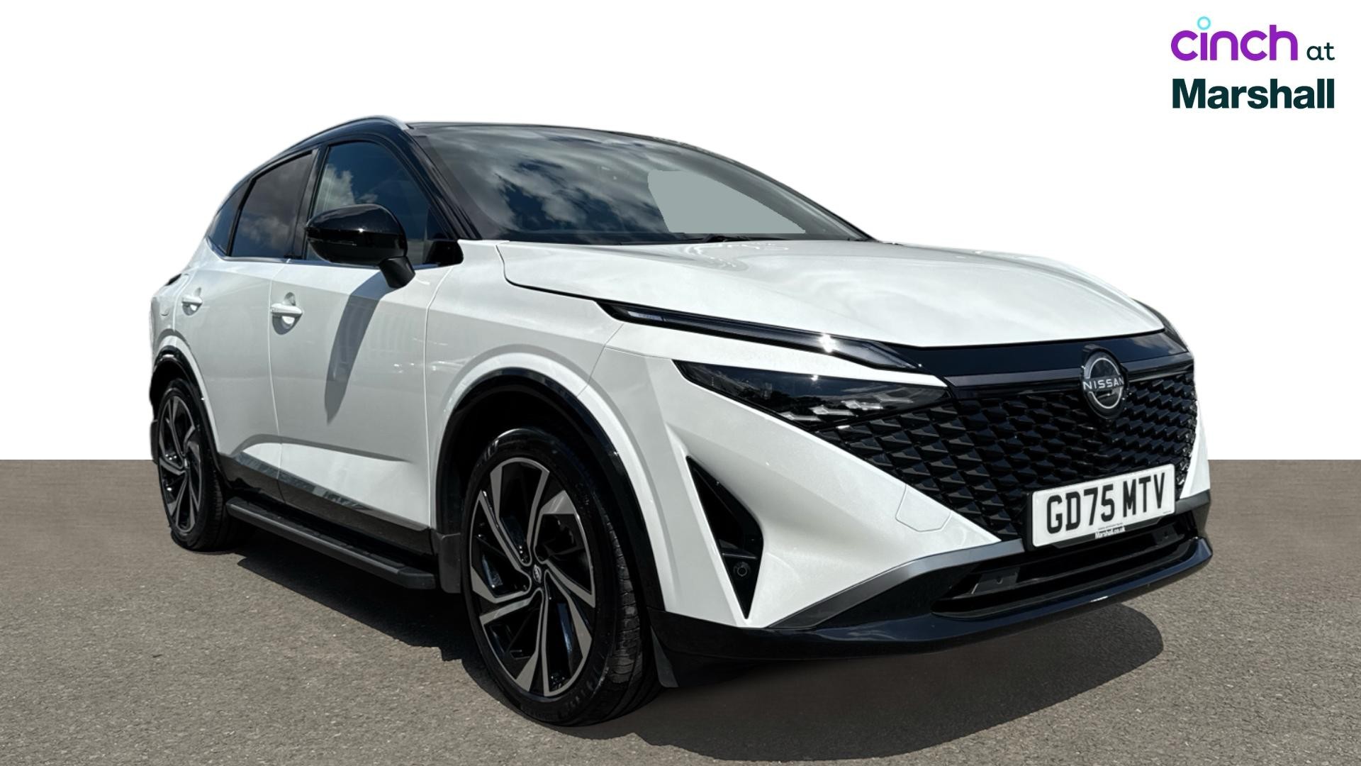 Nissan Qashqai listing photo